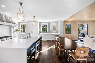 1438 Queens Rd W, Charlotte, NC 28207 - Photo 19