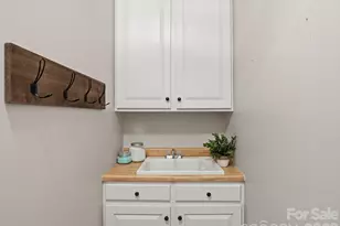 8427 Bampton Dr, Concord, NC 28027 - Photo 9