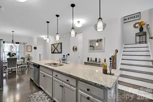 2527 Courtland Dr, Clover, SC 29710 - Photo 9