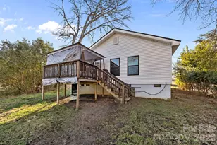 332 Dunlap St, Lancaster, SC 29720 - Photo 15