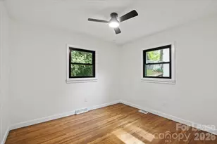 2430 Dora Dr, Charlotte, NC 28215 - Photo 15