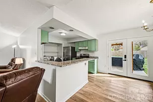 10915 Copperfield Dr, Pineville, NC 28134 - Photo 5