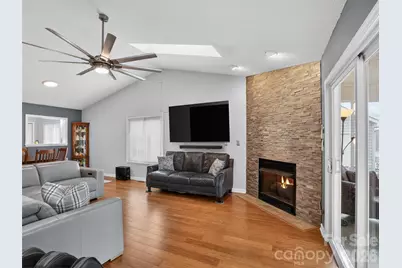 17 Driver Court, Hendersonville, NC 28739 - Photo 1