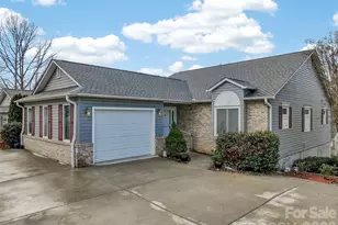 17 Driver Ct, Hendersonville, NC 28739 - Photo 1