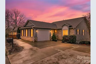 17 Driver Court, Hendersonville, NC 28739 - Photo 1