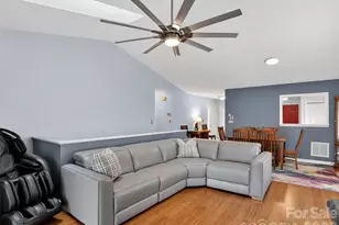 17 Driver Ct, Hendersonville, NC 28739 - Photo 5