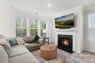 7017 Running Spg Dr, Charlotte, NC 28205 - Photo 3