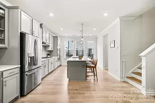 7017 Running Spg Dr, Charlotte, NC 28205 - Photo 15