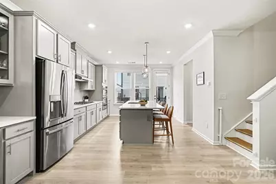 7017 Running Spring Drive, Charlotte, NC 28205 - Photo 9