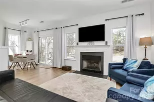 10303 Bunclody Dr, Charlotte, NC 28213 - Photo 7