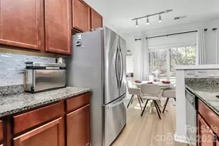 10303 Bunclody Dr, Charlotte, NC 28213 - Photo 15