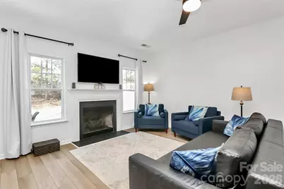 10303 Bunclody Drive, Charlotte, NC 28213 - Photo 9
