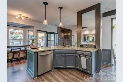 4522 Brownes Ferry Road, Charlotte, NC 28269 - Photo 11