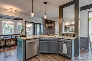 4522 Brownes Ferry Rd, Charlotte, NC 28269 - Photo 11