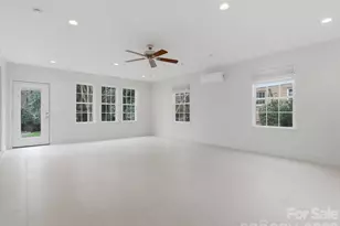 6148 Wheeler Dr, Charlotte, NC 28211 - Photo 19