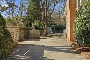 6148 Wheeler Dr, Charlotte, NC 28211 - Photo 11