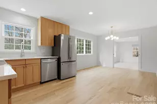 6148 Wheeler Dr, Charlotte, NC 28211 - Photo 13