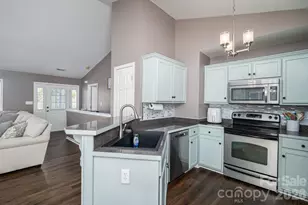60 W Highland Ave, Granite Falls, NC 28630 - Photo 9