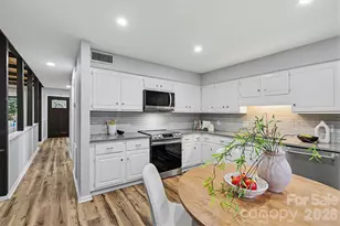 4741 Rounding Run Rd, Charlotte, NC 28277 - Photo 9