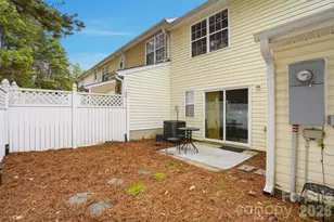 12350 Hennigan Pl Ln, Charlotte, NC 28214 - Photo 39
