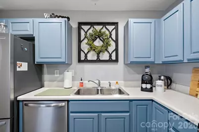 12350 Hennigan Place Lane, Charlotte, NC 28214 - Photo 17