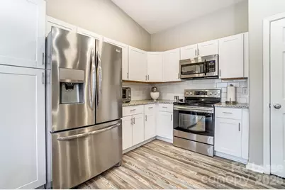 5519 Waverly Lynn Lane, Charlotte, NC 28269 - Photo 15