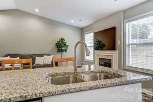 5519 Waverly Lynn Ln, Charlotte, NC 28269 - Photo 11