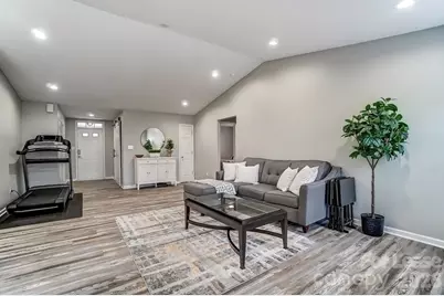 5519 Waverly Lynn Lane, Charlotte, NC 28269 - Photo 7