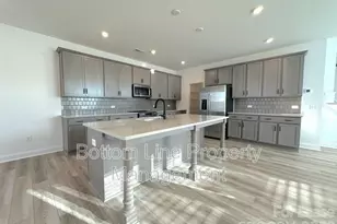 2938 Clyde Dr, Charlotte, NC 28208 - Photo 5