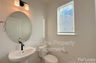 2938 Clyde Dr, Charlotte, NC 28208 - Photo 7