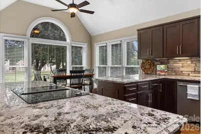 7618 Vistaview Drive, Cornelius, NC 28031 - Photo 15