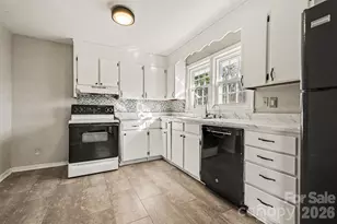 3736 Durham Ln, Charlotte, NC 28269 - Photo 7