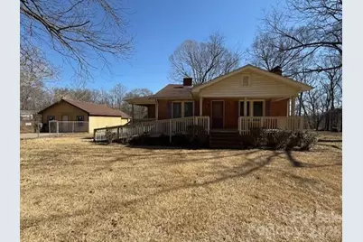 2041 Clyde Street, Dallas, NC 28034 - Photo 1