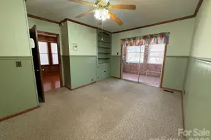 2041 Clyde St, Dallas, NC 28034 - Photo 9