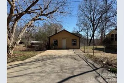 2041 Clyde Street, Dallas, NC 28034 - Photo 3