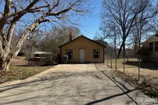 2041 Clyde St, Dallas, NC 28034 - Photo 3