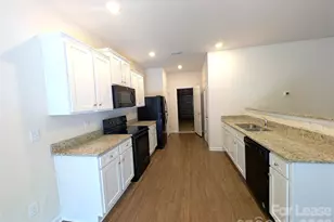 8321 Kneller St, Charlotte, NC 28215 - Photo 3