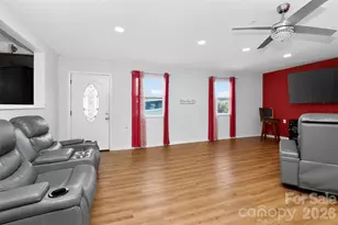 5525 Alpine Ln, Charlotte, NC 28269 - Photo 1