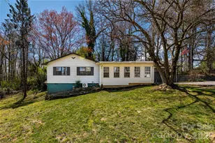 18 Peaceful Valley Ln, Flat Rock, NC 28731 - Photo 1