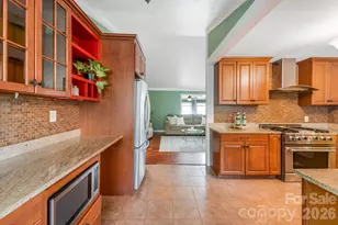 18 Peaceful Valley Ln, Flat Rock, NC 28731 - Photo 7