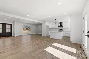 7834 Rainbow Dr, Charlotte, NC 28227 - Photo 11