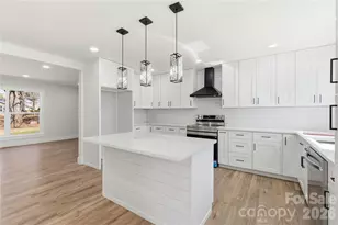 7834 Rainbow Dr, Charlotte, NC 28227 - Photo 15