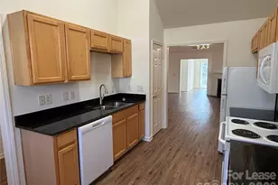 6319 Elliott Dr, Charlotte, NC 28216 - Photo 7