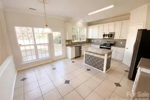 10803 Fountaingrove Dr, Charlotte, NC 28262 - Photo 15