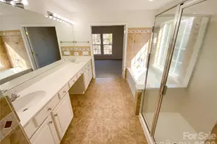 10803 Fountaingrove Dr, Charlotte, NC 28262 - Photo 19