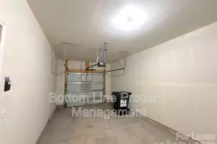 6104 Guildford Hill Ln, Charlotte, NC 28215 - Photo 17