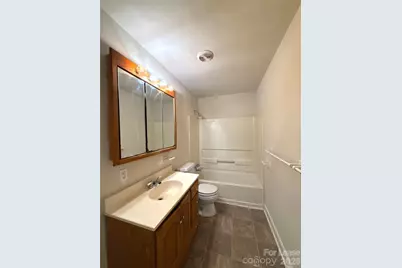 4428 Brooktree Drive, Charlotte, NC 28208 - Photo 9