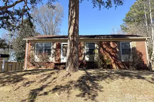 4428 Brooktree Dr, Charlotte, NC 28208 - Photo 1