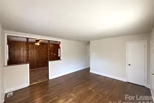 4428 Brooktree Dr, Charlotte, NC 28208 - Photo 3