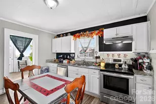 121 Holland St, Gaffney, SC 29341 - Photo 21